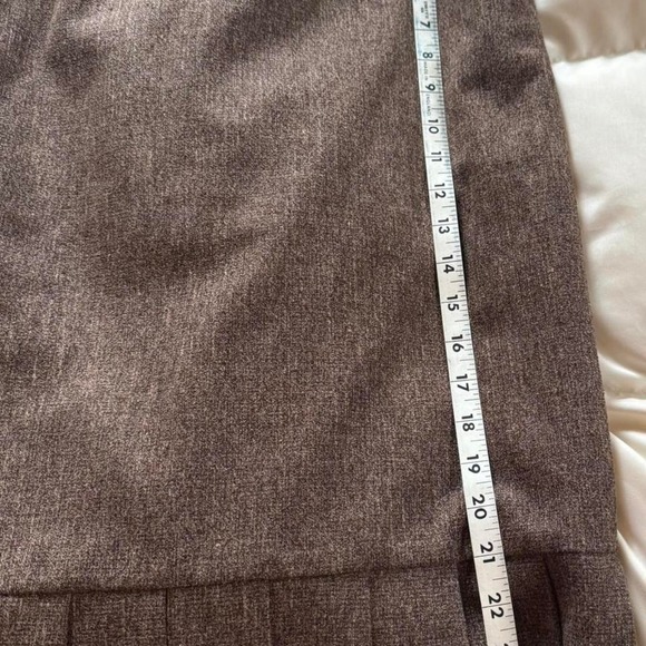 DESIGNER Oscar de la Renta quiet luxury tweed pencil skirt; chocolate brown - Picture 7 of 8